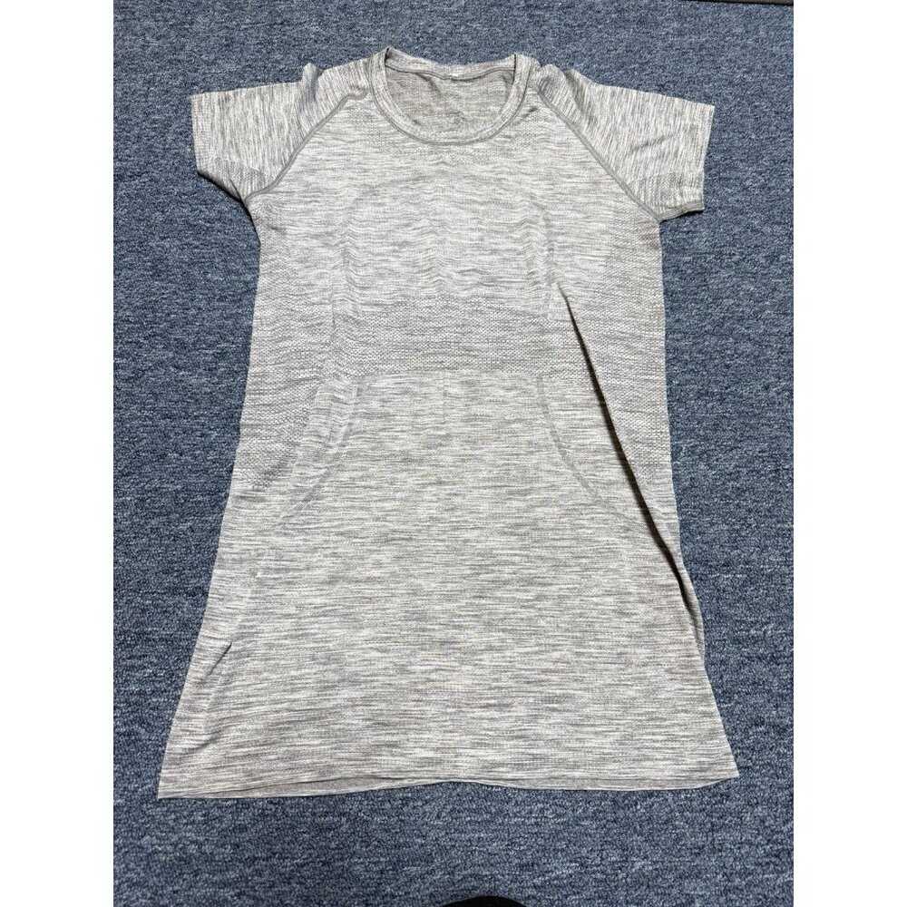 Lululemon x Peloton Shirt Women's 8 Gray Swiftly Tech Sweat Life Active T-Shirt